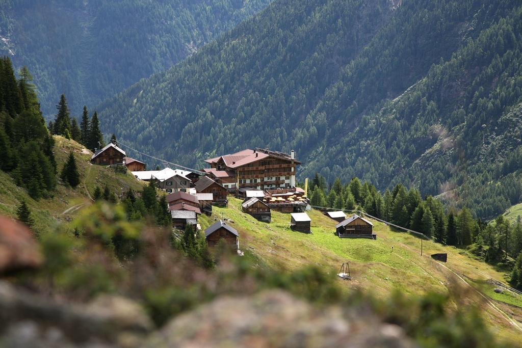 Hotel Silbertal - Almhuetten Solden Ruang foto