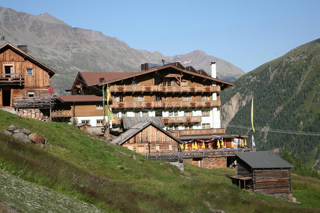 Hotel Silbertal - Almhuetten Solden Ruang foto