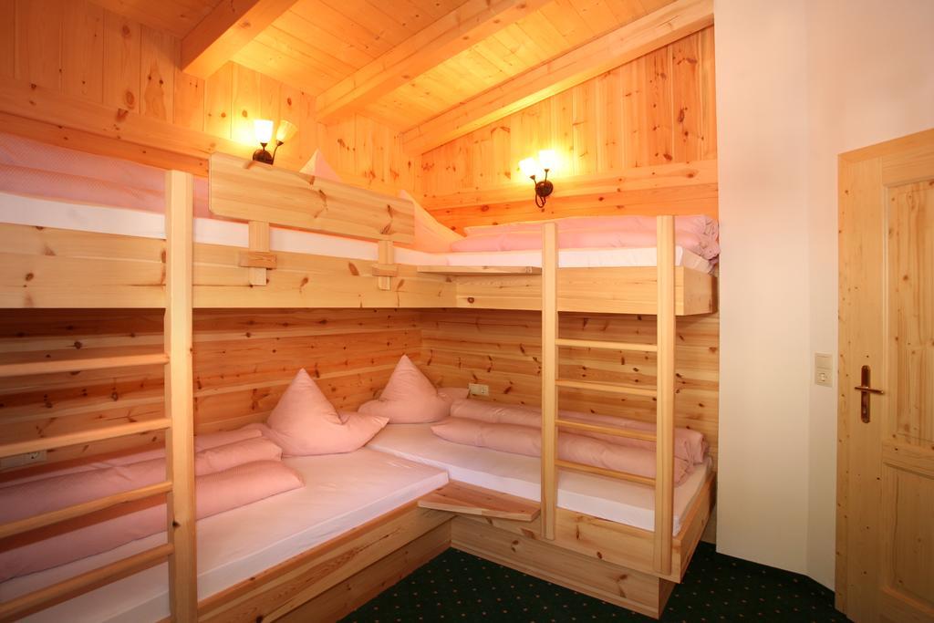 Hotel Silbertal - Almhuetten Solden Ruang foto